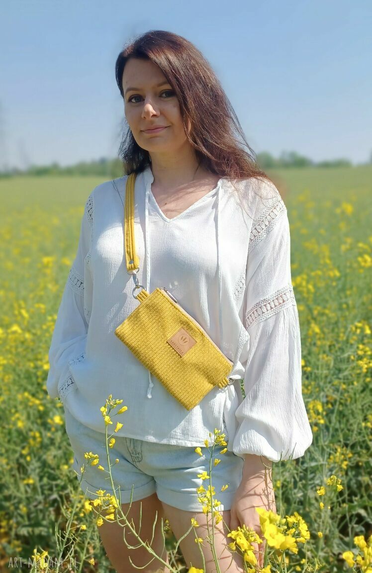 Sztruksowa mini nerka na telefon Żółta - ręcznie robiona saszetka
