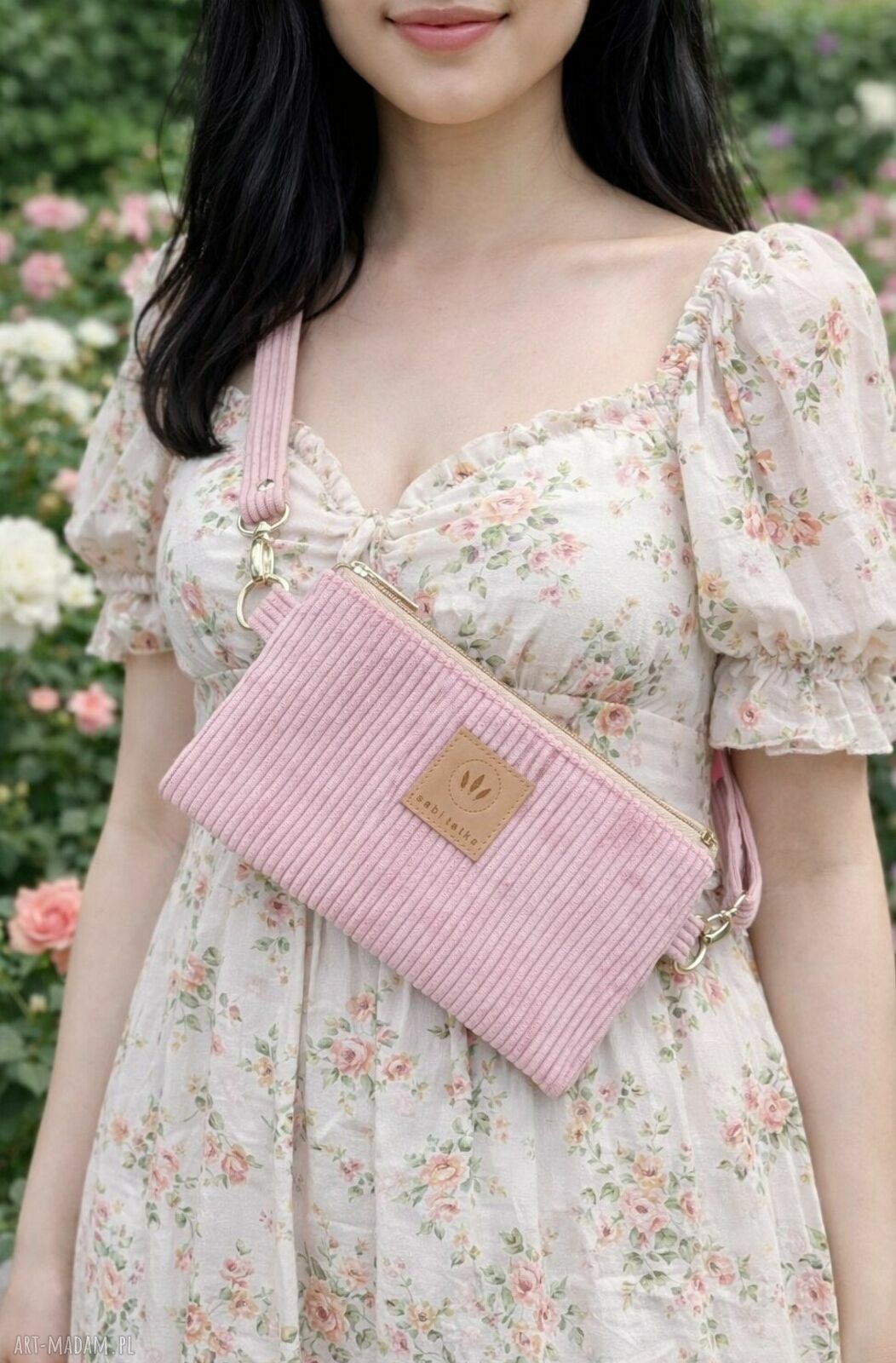 Różowa sztruksowa mini nerka na telefon - wygodna saszetka crossbody