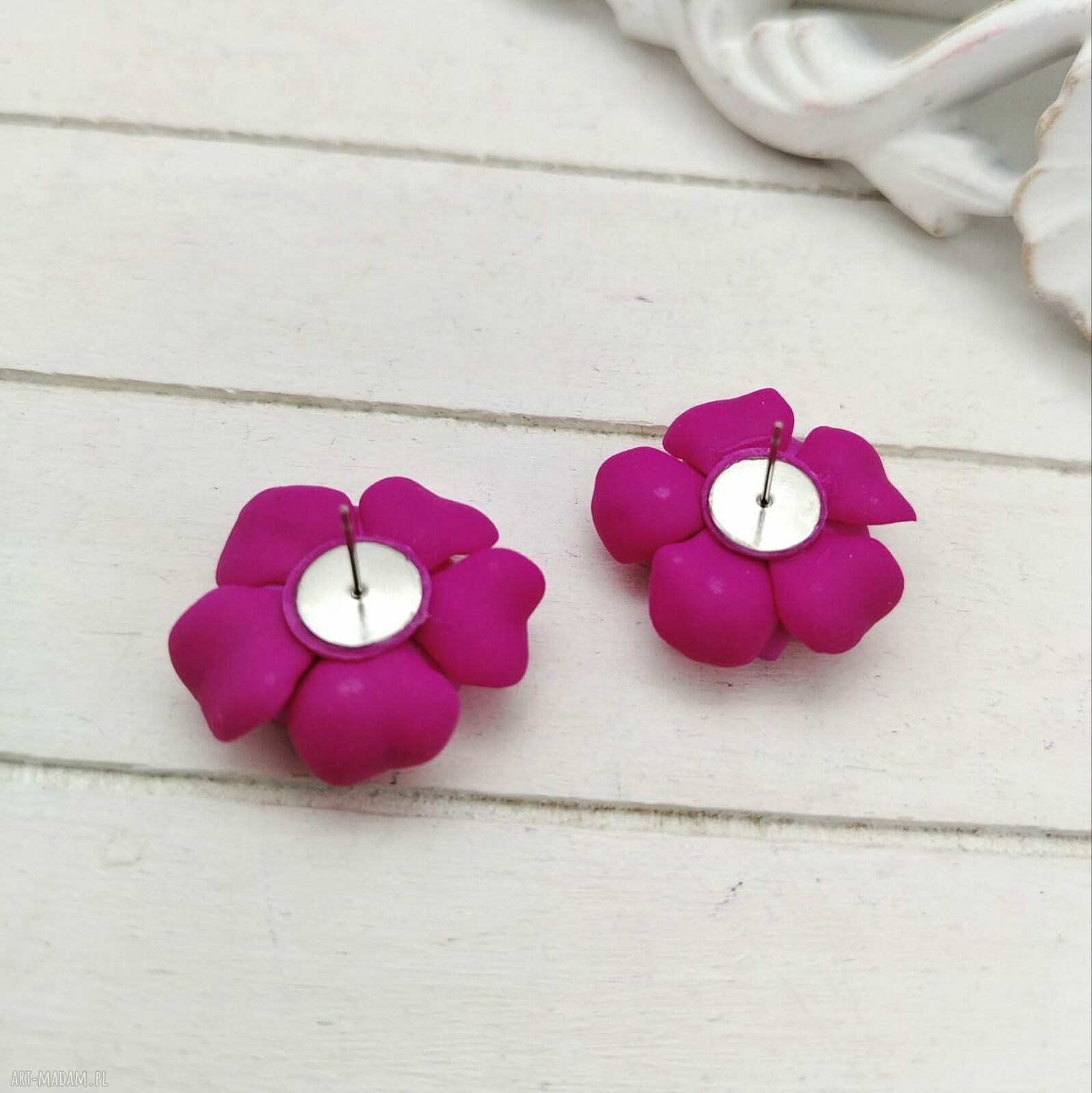 Różowe kolczyki sztyfty z kwiatami handmade - średnica ok. 28 mm