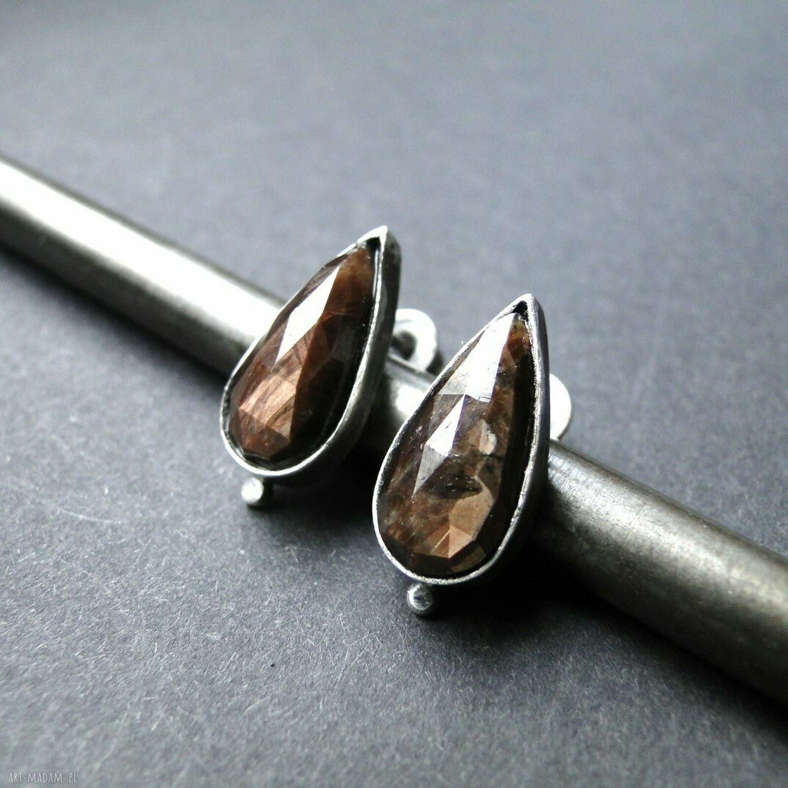 Oryginalne kolczyki handmade dla kobiet