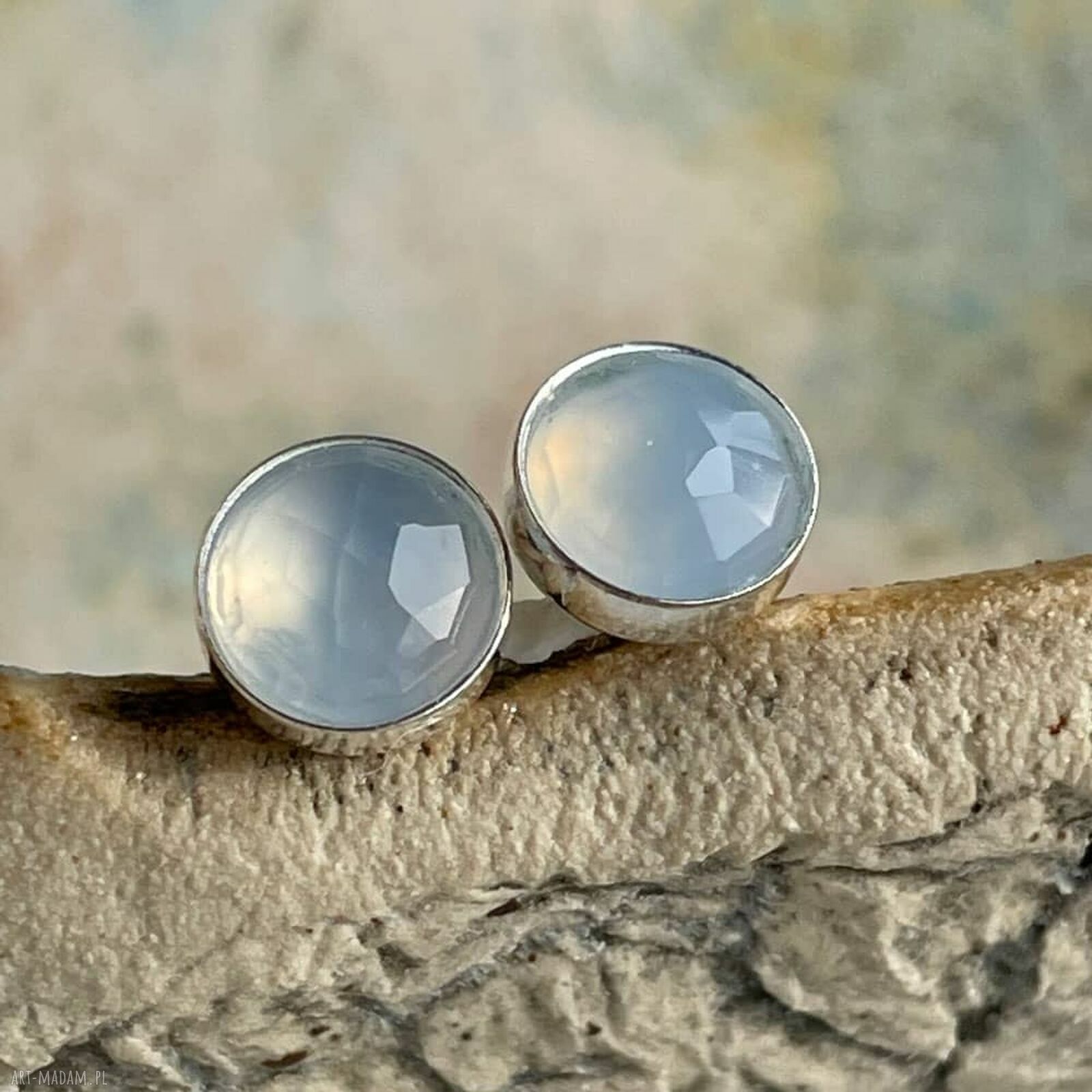 Sztyfty z fasetowanym chalcedonem w srebrze 925