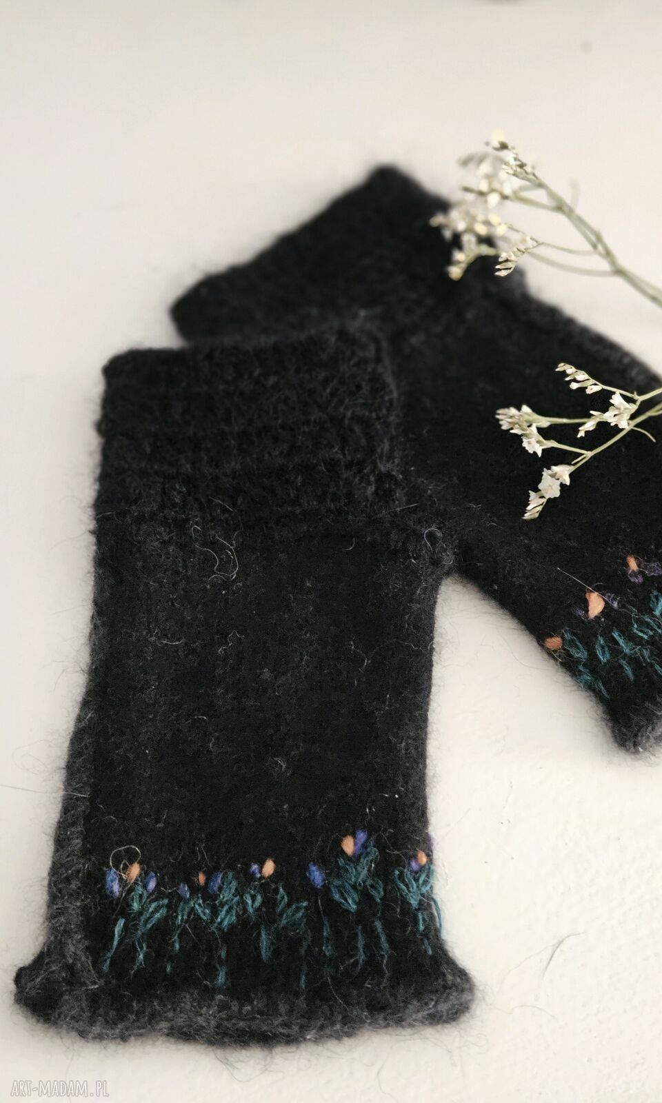 Mitenki szydełkowe The Wool Art ciepłe i stylowe na chłodne dni