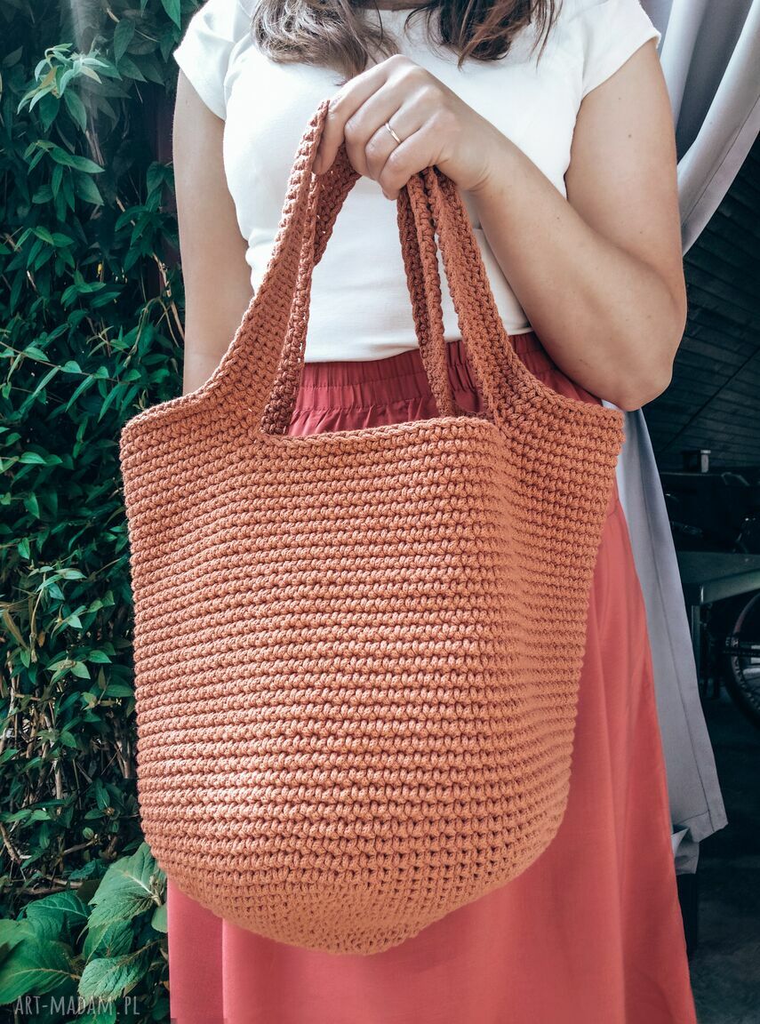 Ręcznie robiona szydełkowa torba shopper na lato w kolorze terakoty