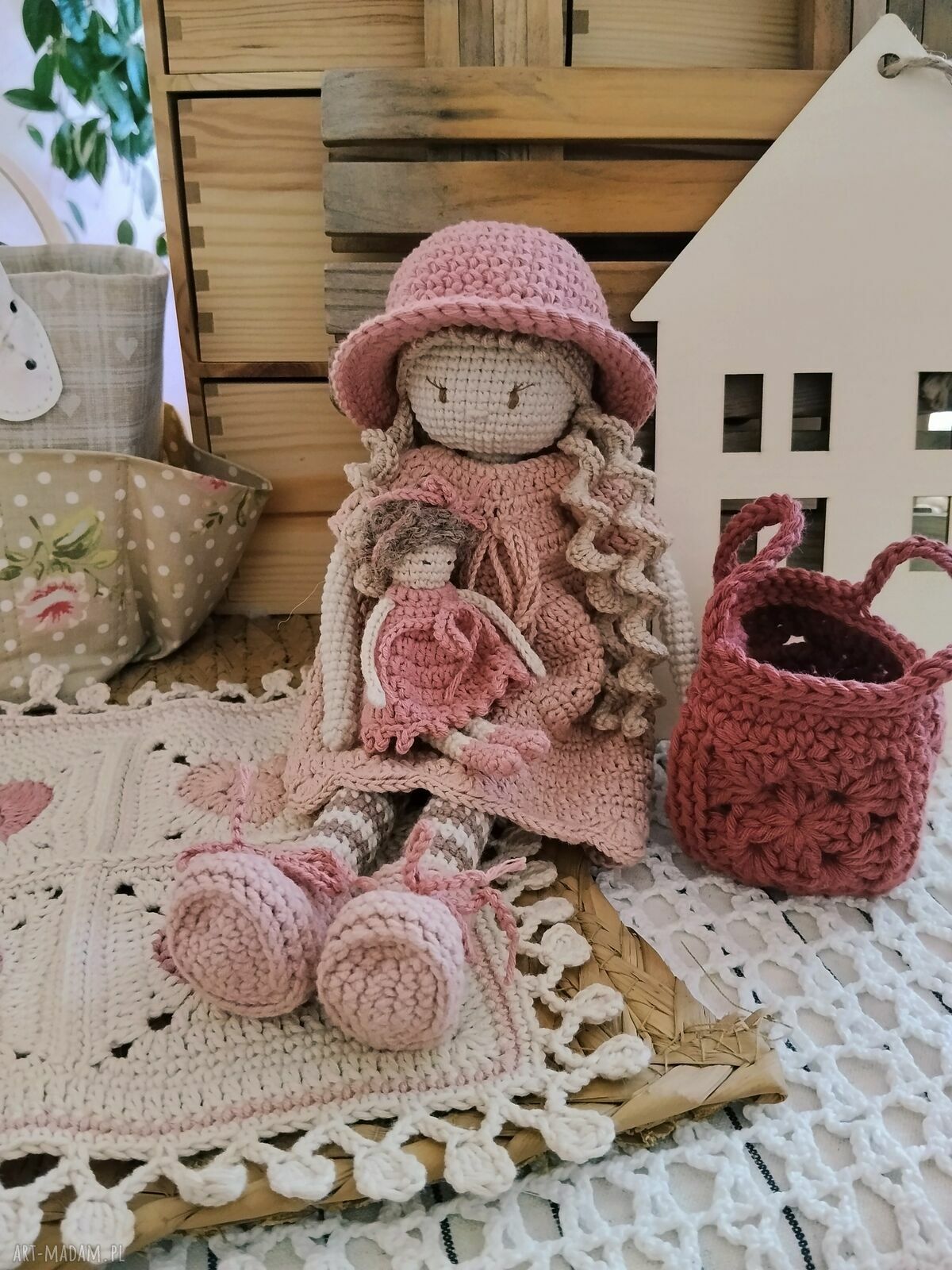 Szydełkowa lalka pastelowa na prezent - ok. 30 cm