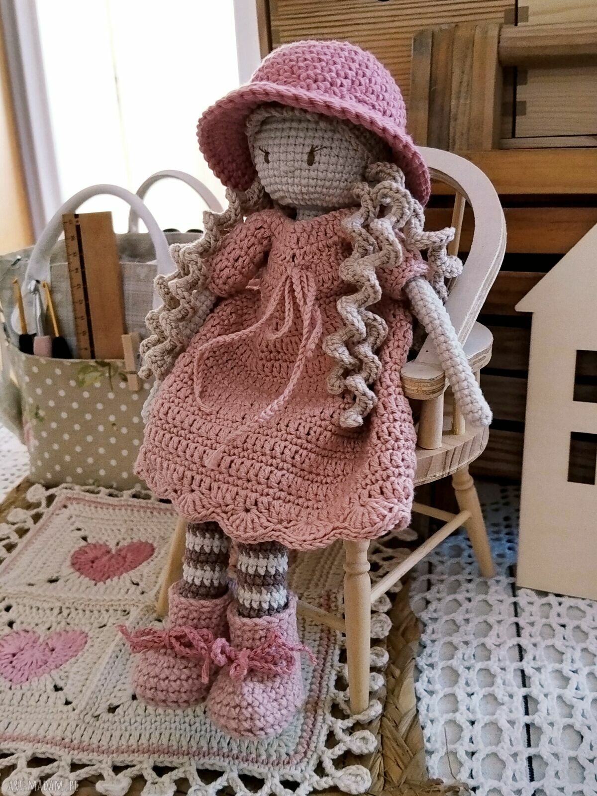 Szydełkowa lalka pastelowa na prezent - ok. 30 cm