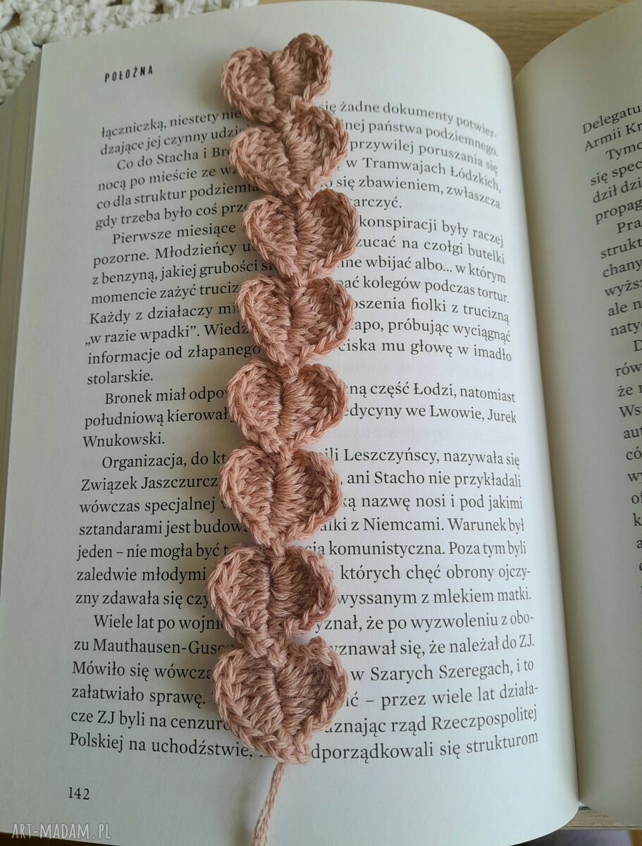 Szydełkowa zakładka do książki serduszka - hand-made z miękkiej włóczki