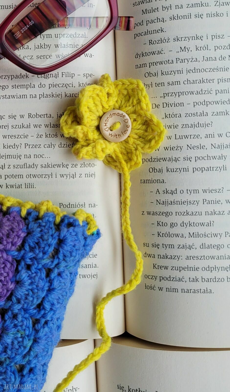 Szydełkowe etui na książkę w kolorach lata
