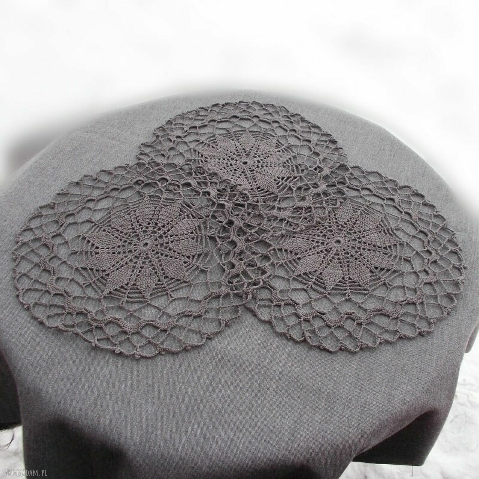 Szydełkowe podkładki na stół 24 cm - zestaw 3 sztuk, krochmalone