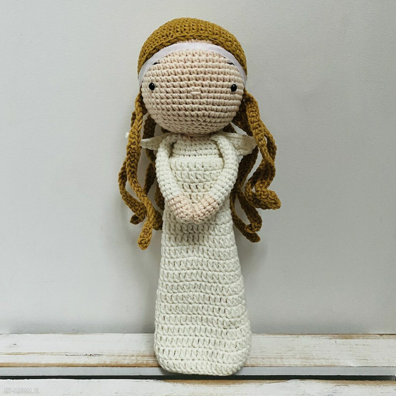Szydełkowy Anioł Stróż handmade - lalka dekoracyjna dla dziecka