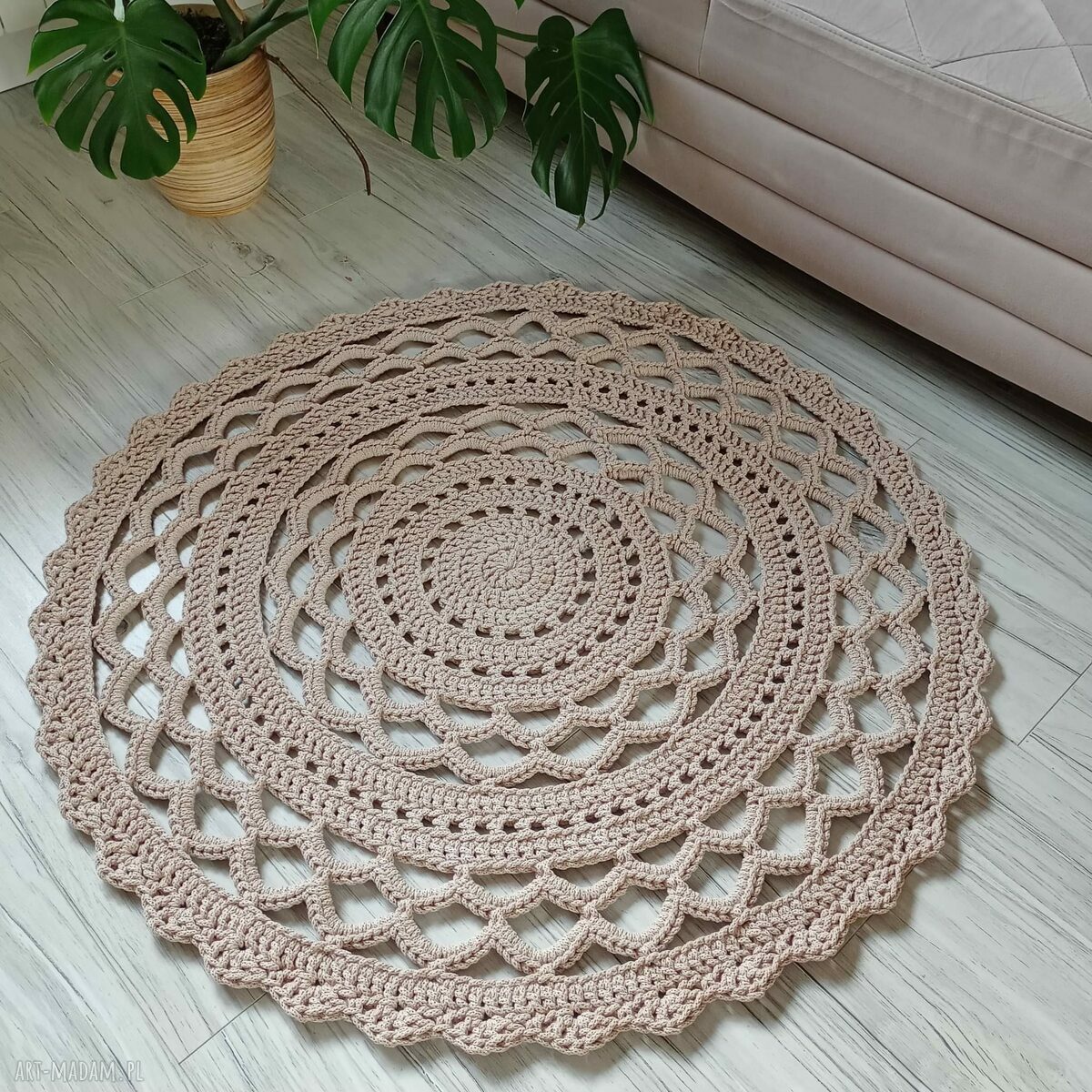 Dywan szydełkowy ze sznurka bawełnianego 110 cm - ażurowy boho