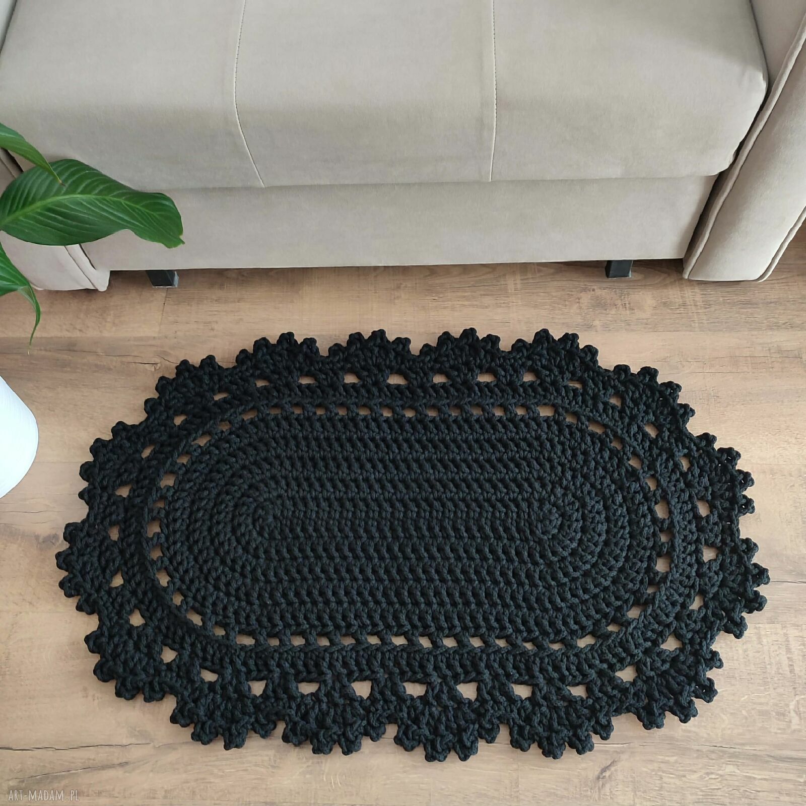 Dywan szydełkowy owalny 50x80 cm ze sznurka bawełnianego (handmade)