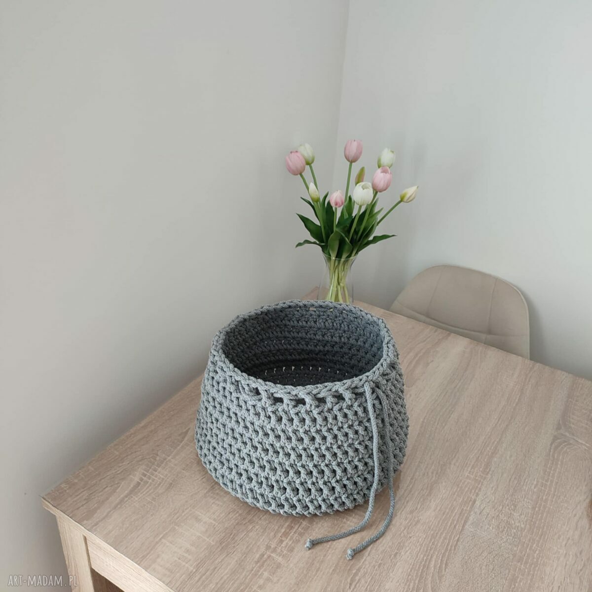 Ręcznie szydełkowany kosz z bawełnianego sznurka 30x20 cm - do łazienki i na co dzień