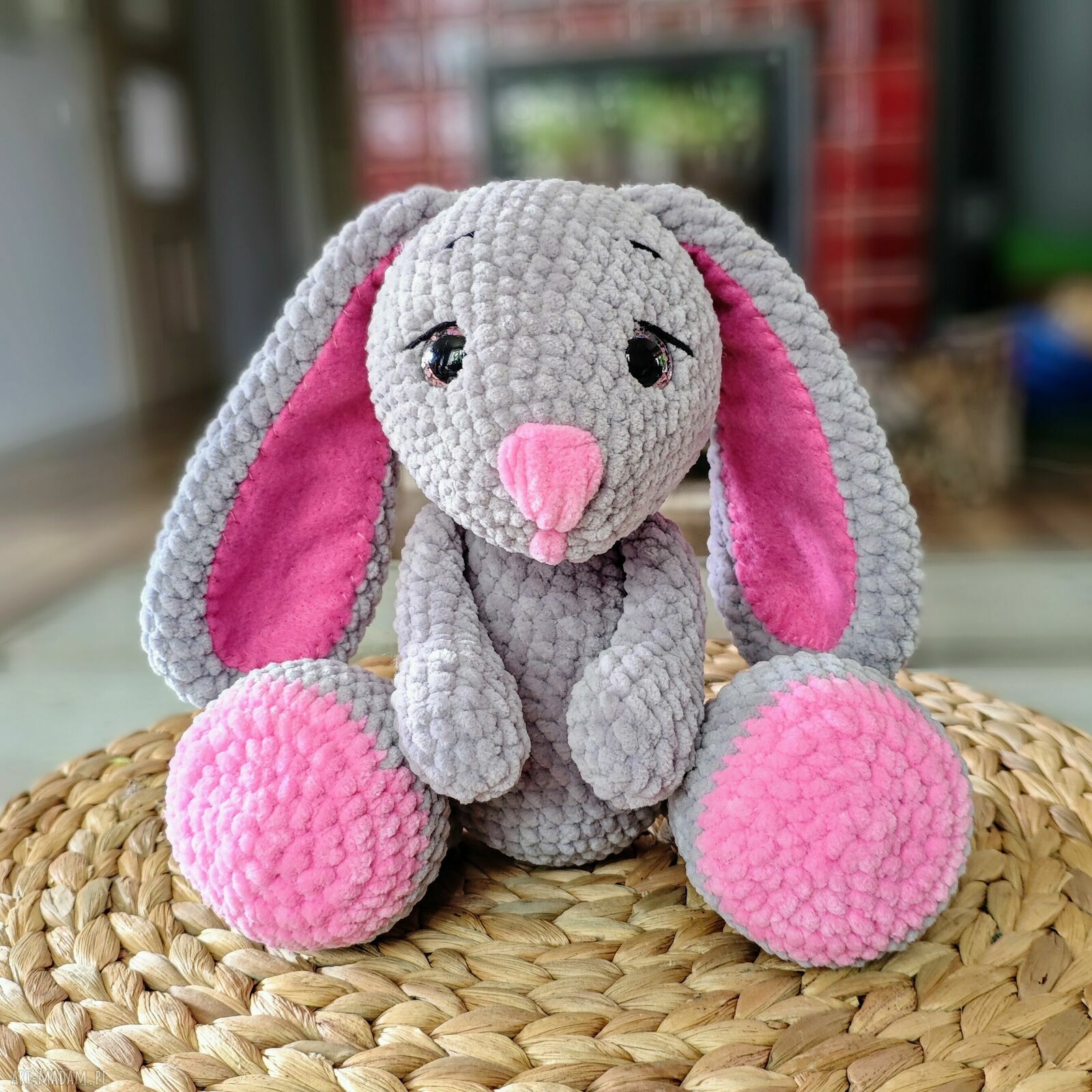 Szydełkowy pluszowy królik maskotka przytulanka handmade