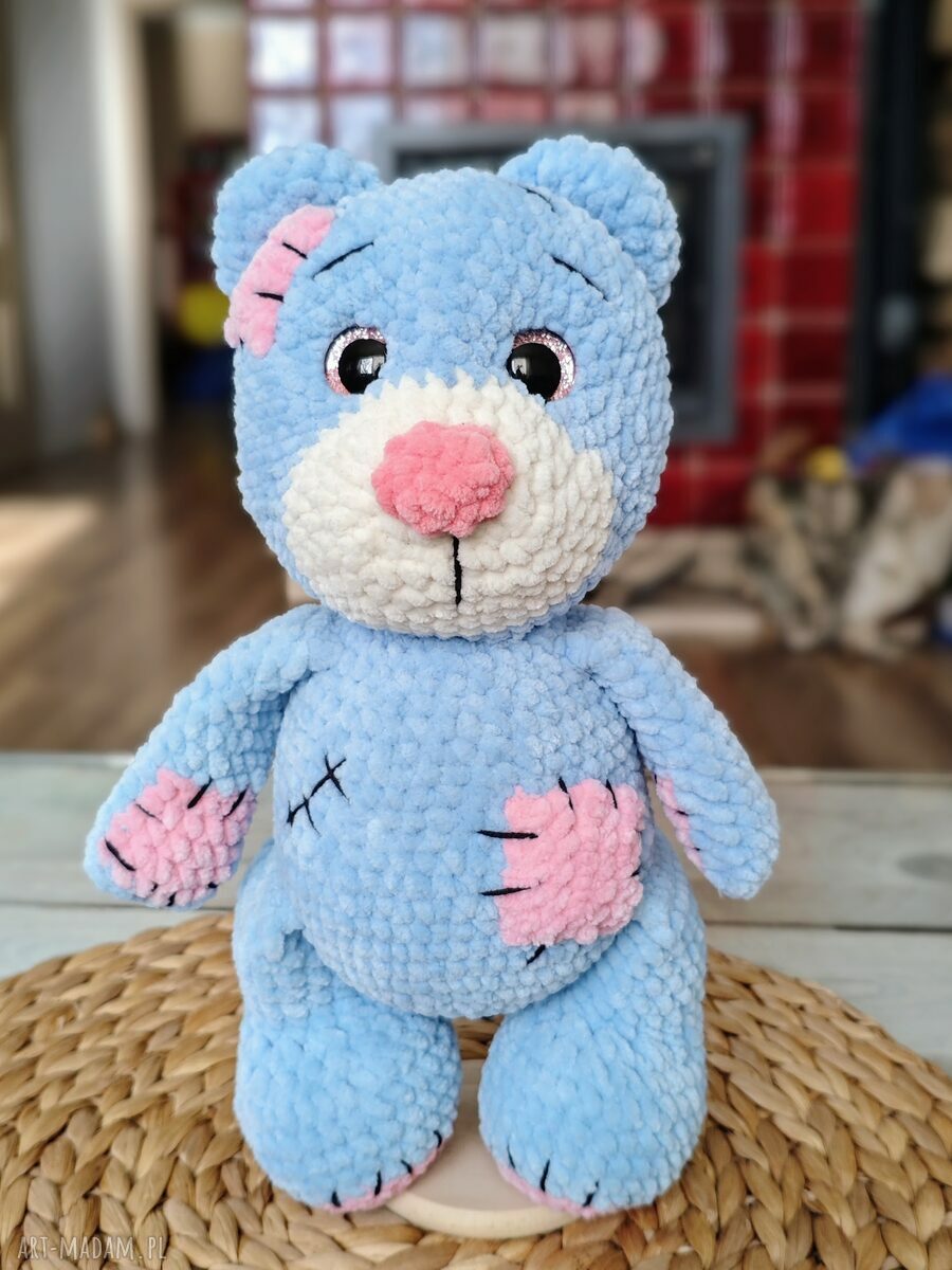 Szydełkowy pluszowy miś maskotka handmade prezent przytulanka
