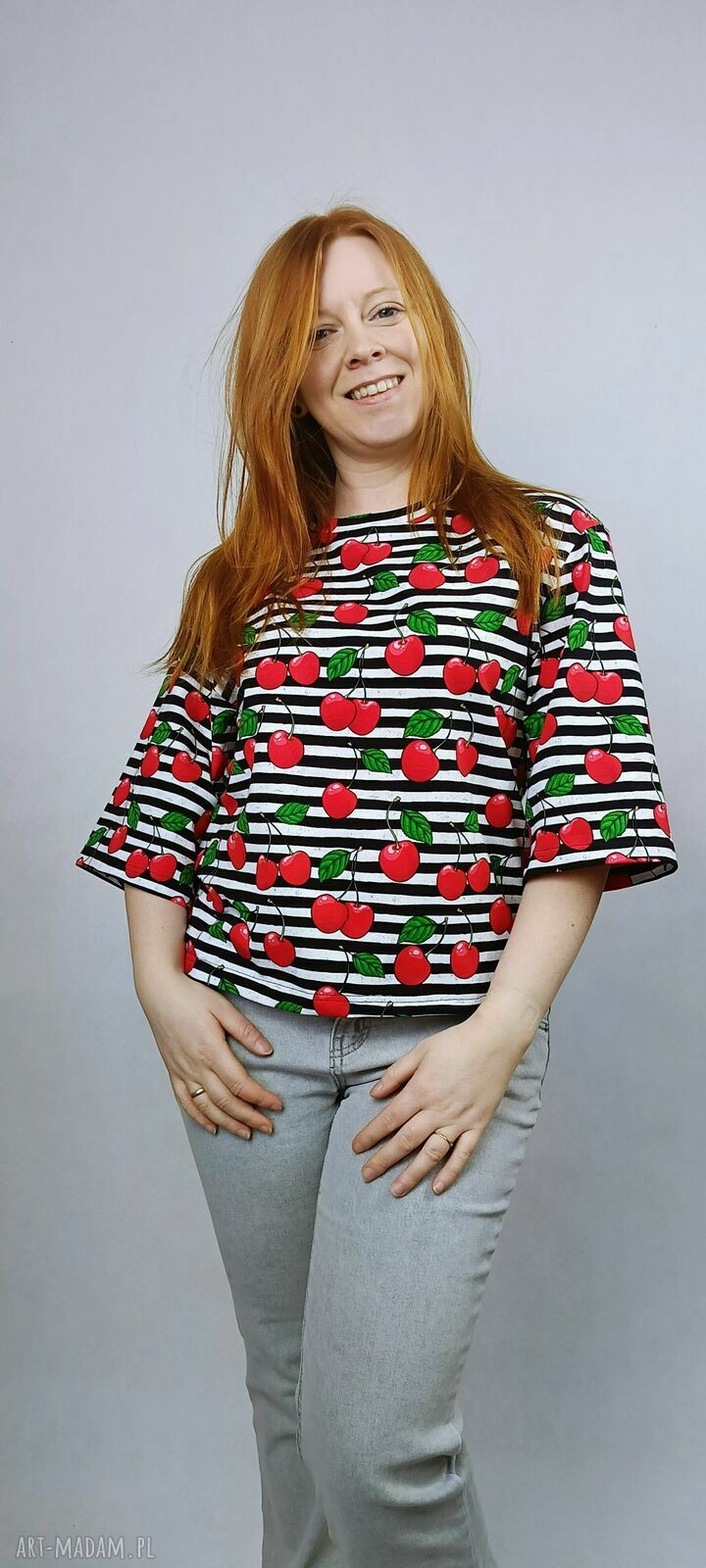 T-shirt damski CHILL CHERRY - ręcznie szyty oversize