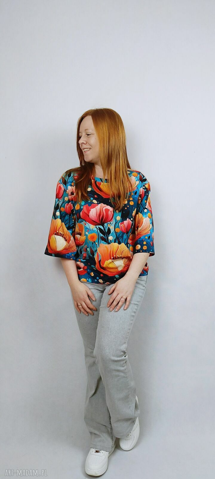 T-shirt damski Chill Niebiański Ogród - kwiaty w fasonie oversize