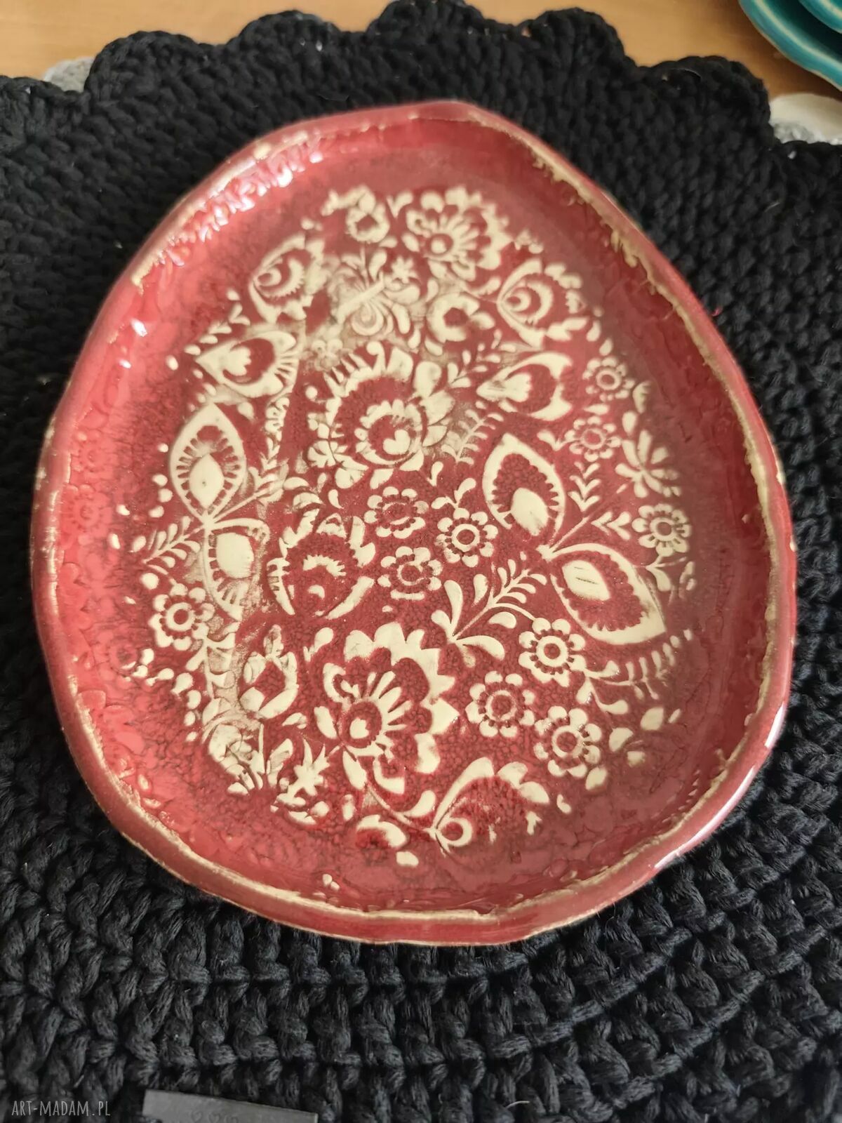 Talerz ceramiczny we wzory