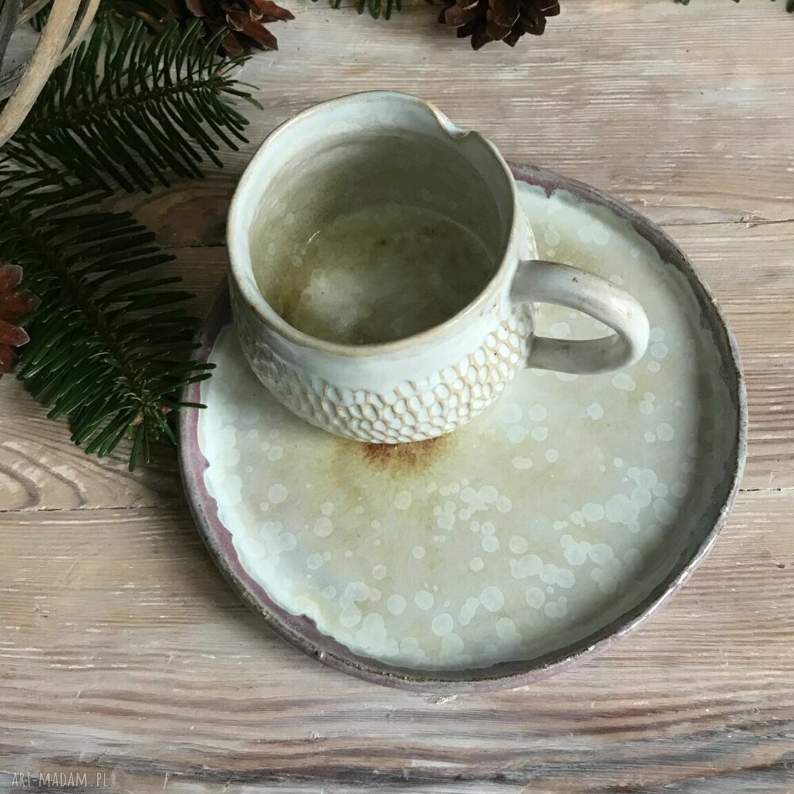 Talerz ceramiczny biel i róż - handmade