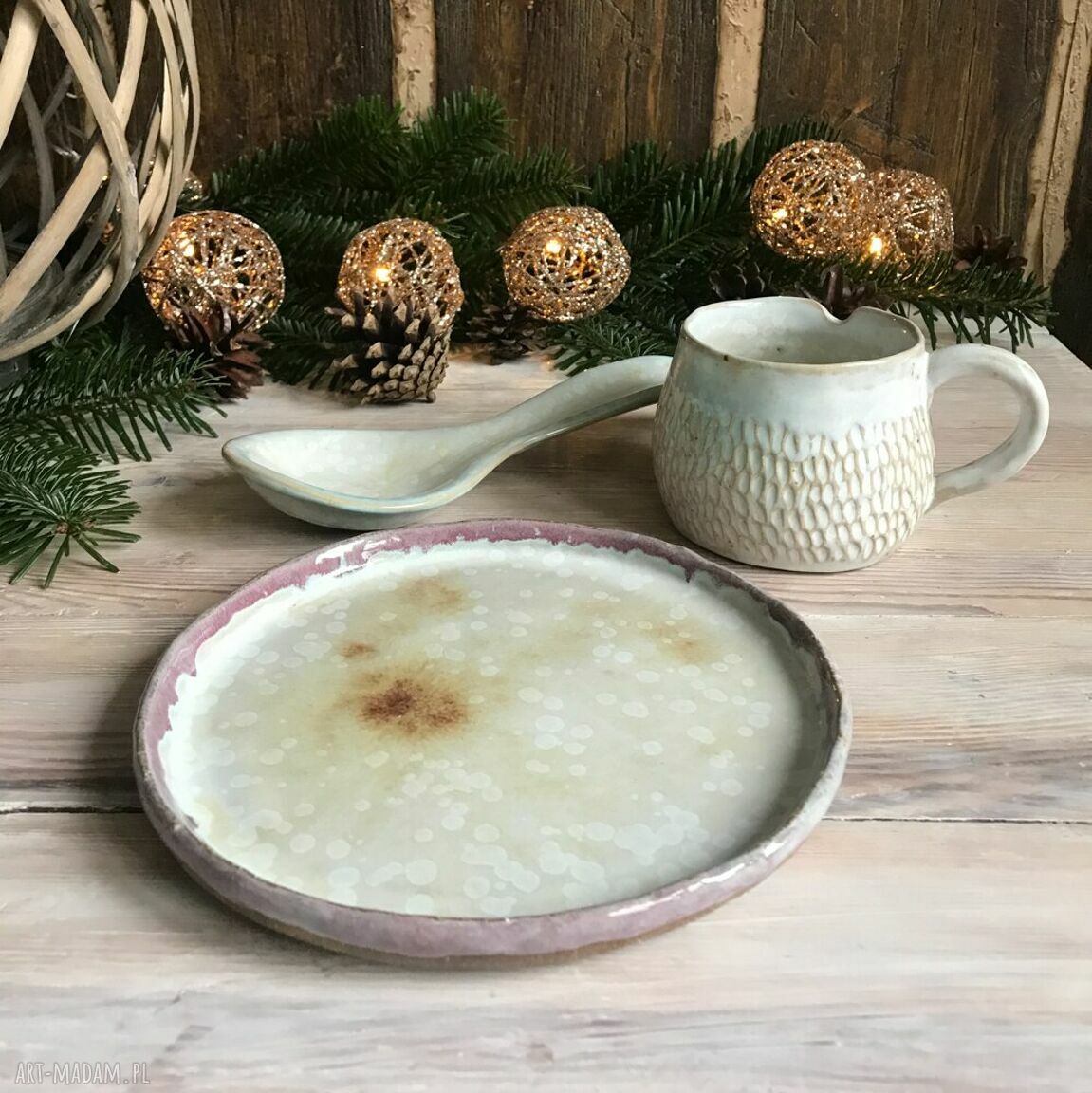 Talerz ceramiczny biel i róż - handmade