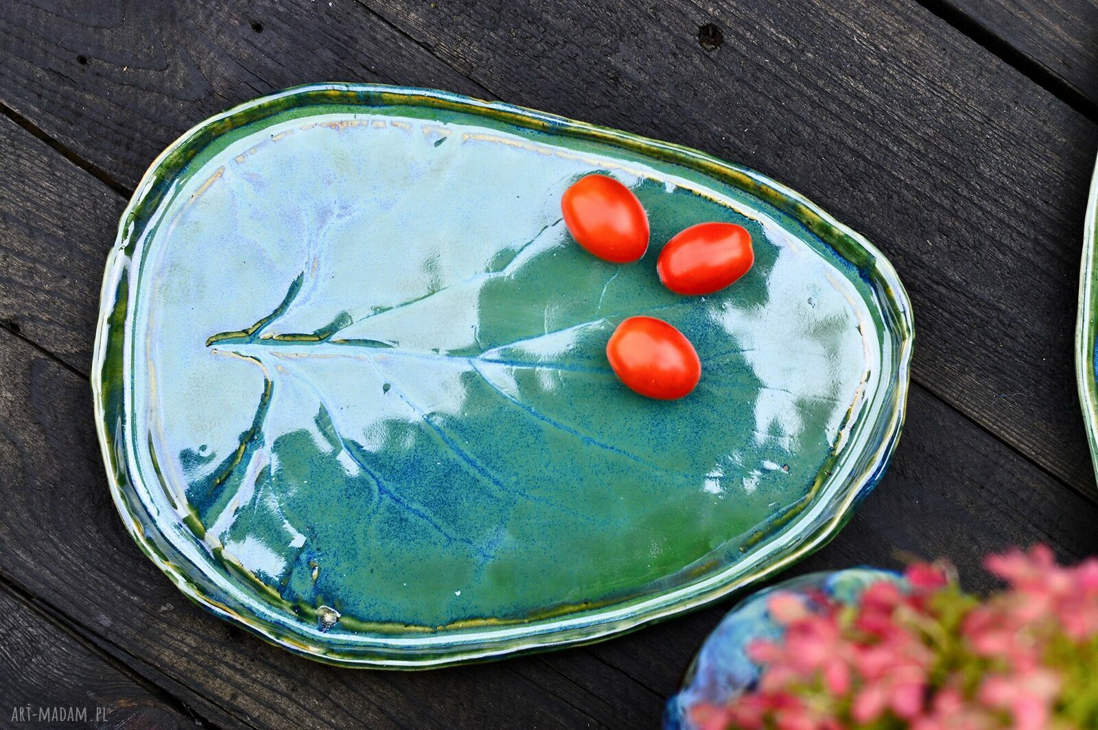 Zielony talerz ceramiczny w kształcie liścia - rękodzieło Azul Horse