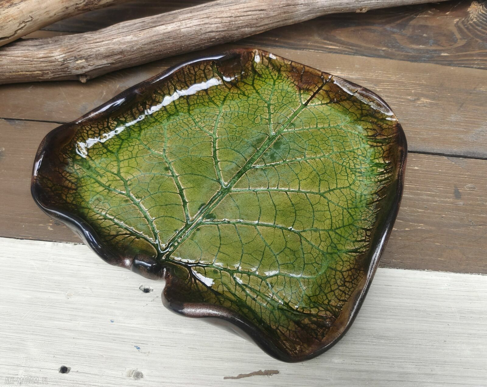 Ceramiczny talerz liść c903 - paterka na biżuterię, świecę i kadzidło