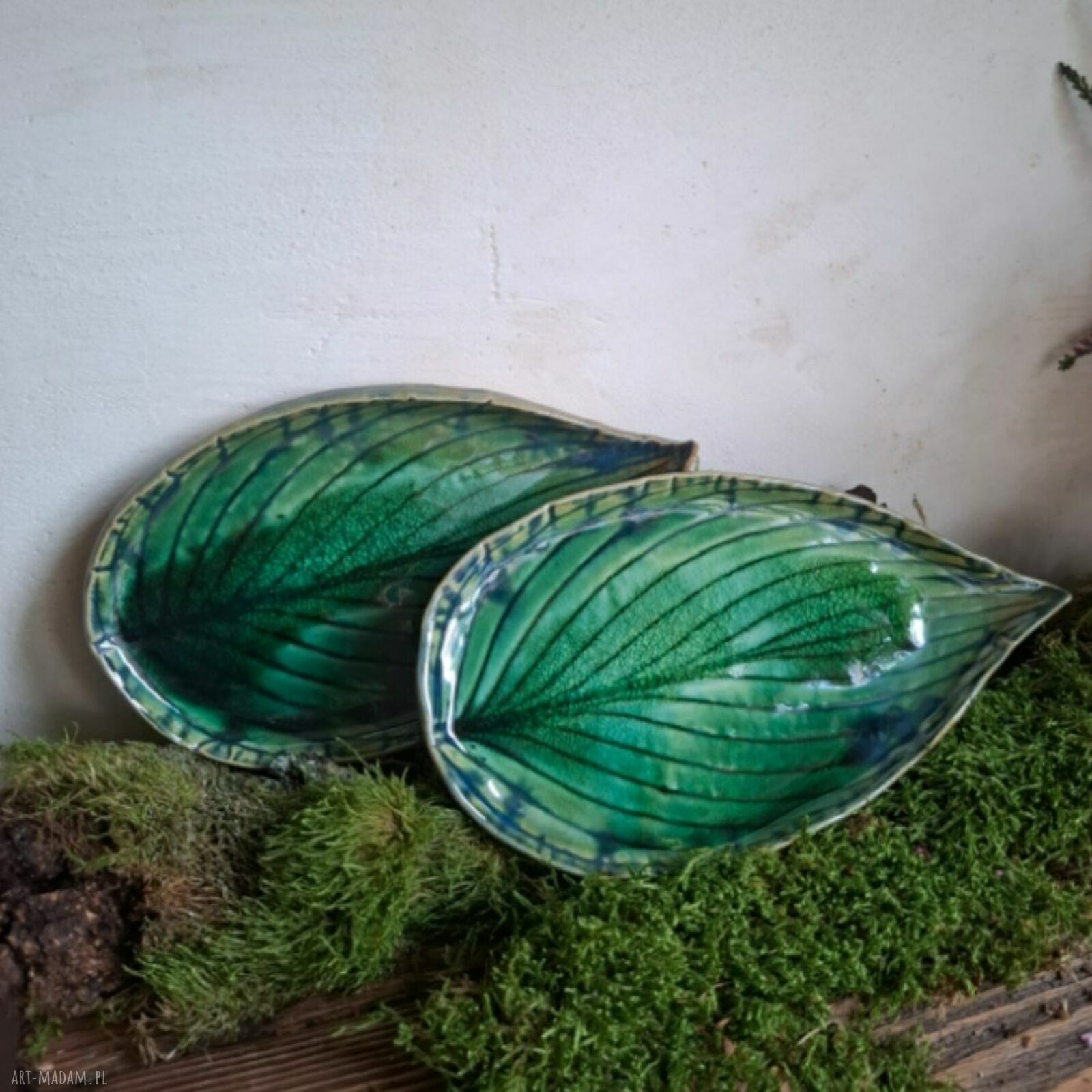 Zestaw 2 talerzy ceramicznych Liście Funkjaste - ręcznie lepione
