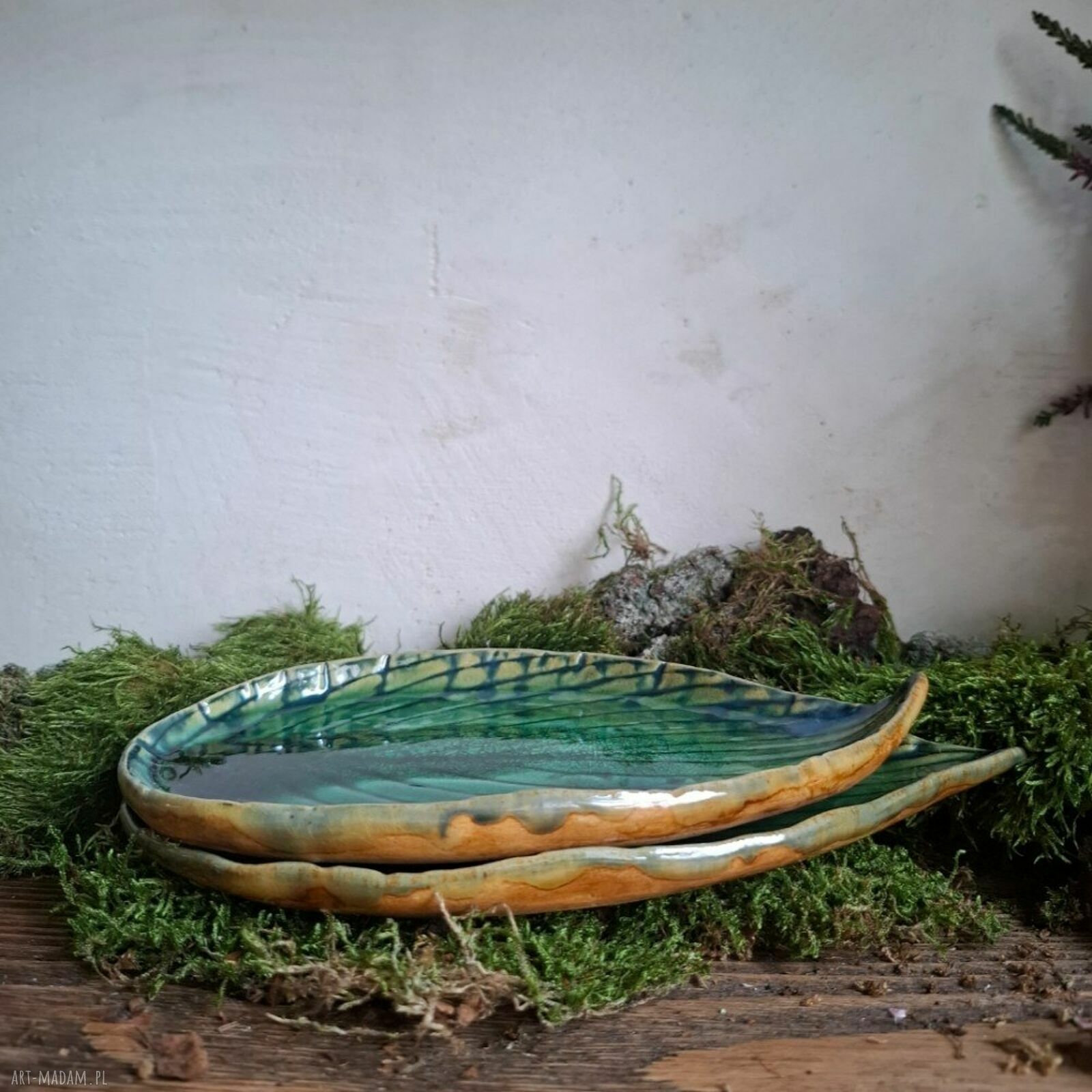 Zestaw 2 talerzy ceramicznych Liście Funkjaste - ręcznie lepione