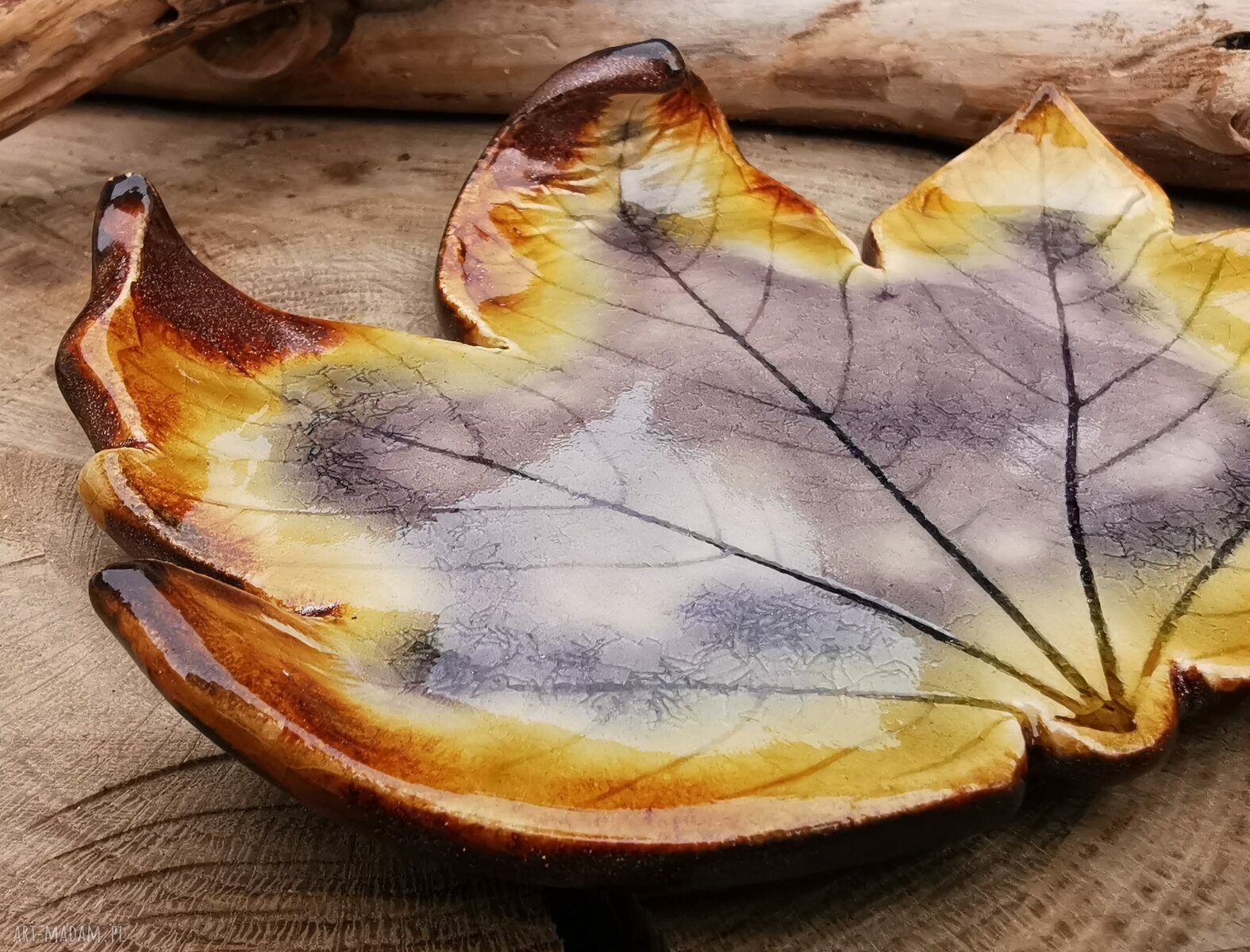 Ceramiczny talerzyk Liść klonu (c330) - podstawka na biżuterię i tealight