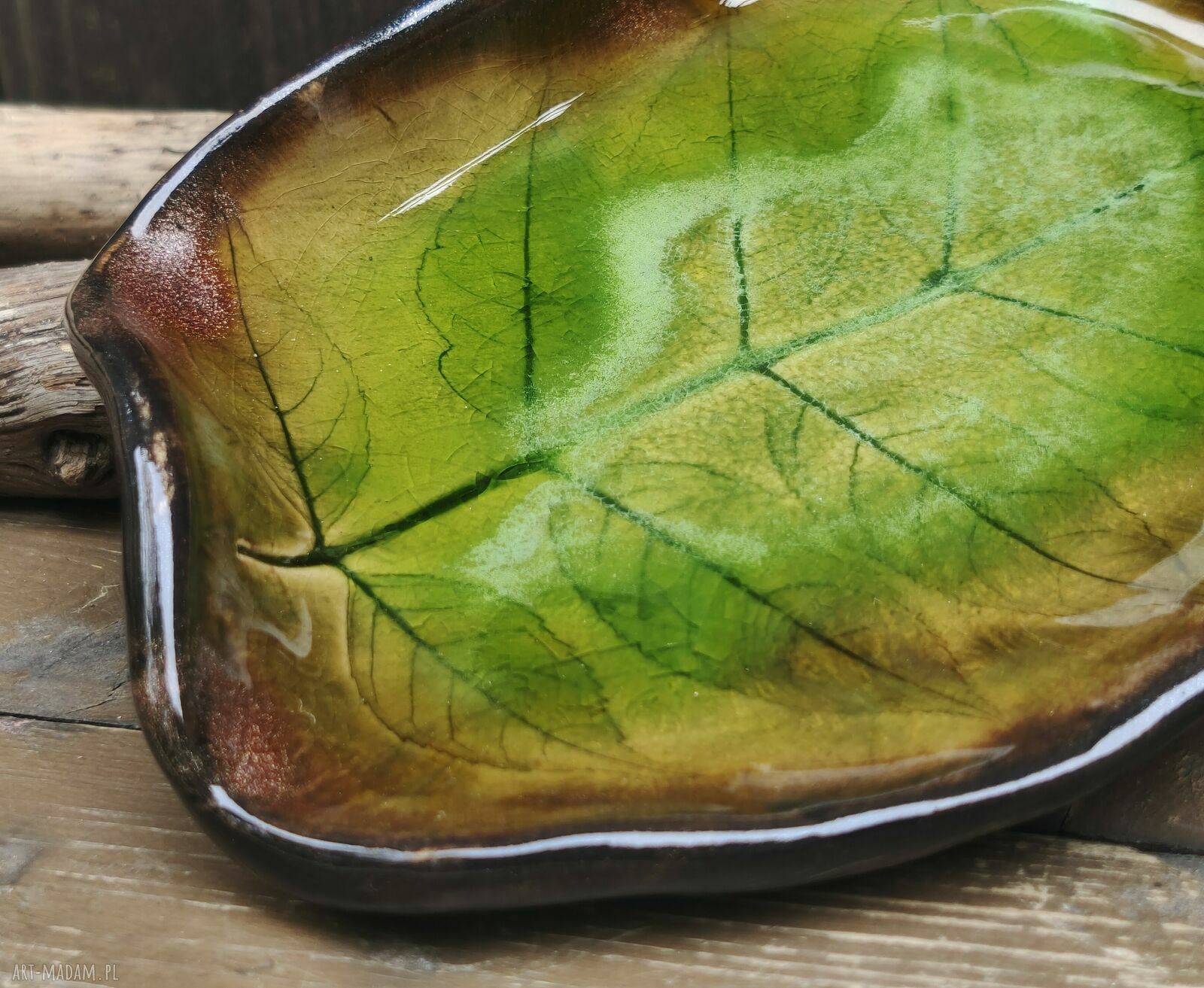 Ceramiczny talerzyk, paterka c904 z odciskiem liścia - rękodzieło na biżuterię i świece