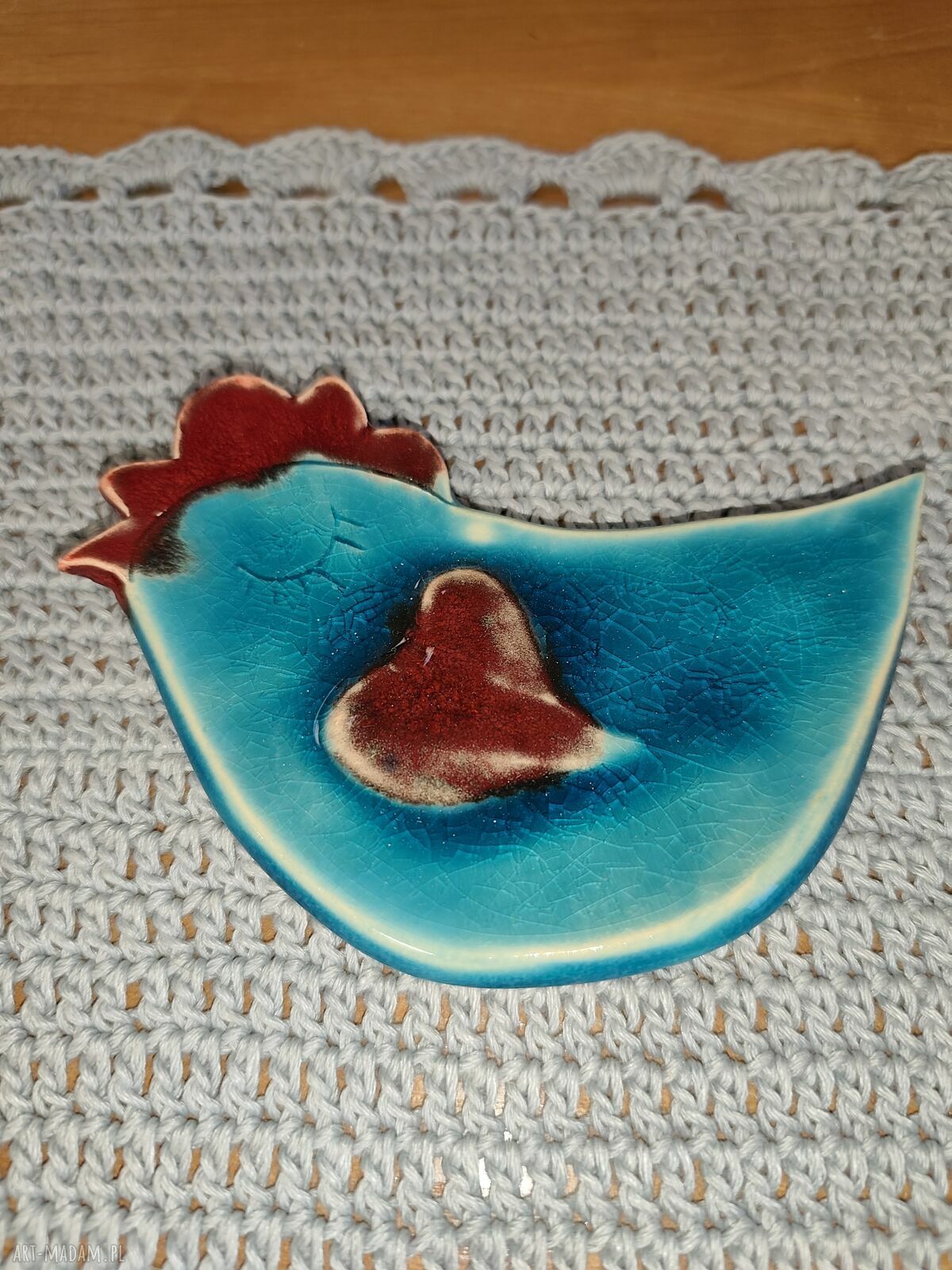 Uroczy wielkanocny talerzyk ceramiczny kura - prezent na świąteczny stół