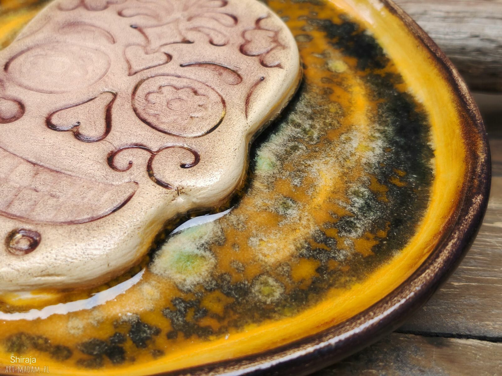 Ceramiczny talerzyk z czaszką C877 - na kadzidła, Palo Santo i biżuterię