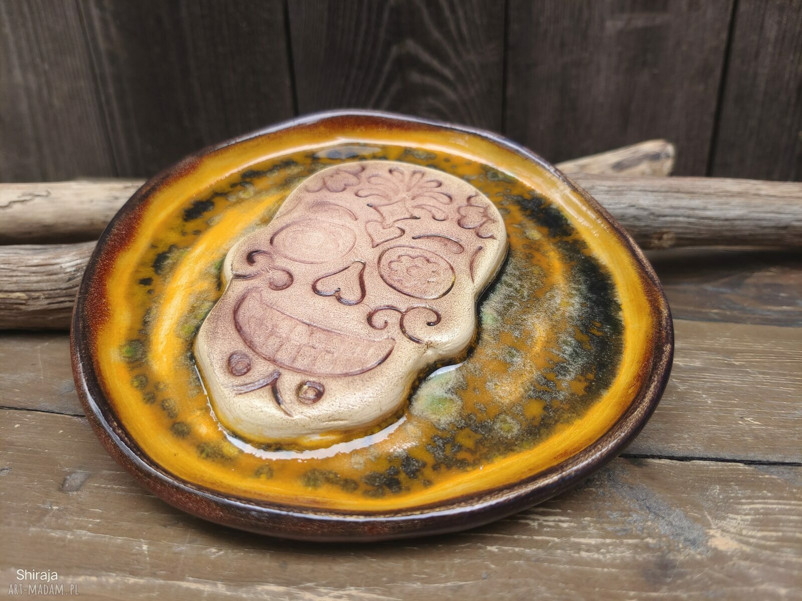 Ceramiczny talerzyk z czaszką C877 - na kadzidła, Palo Santo i biżuterię