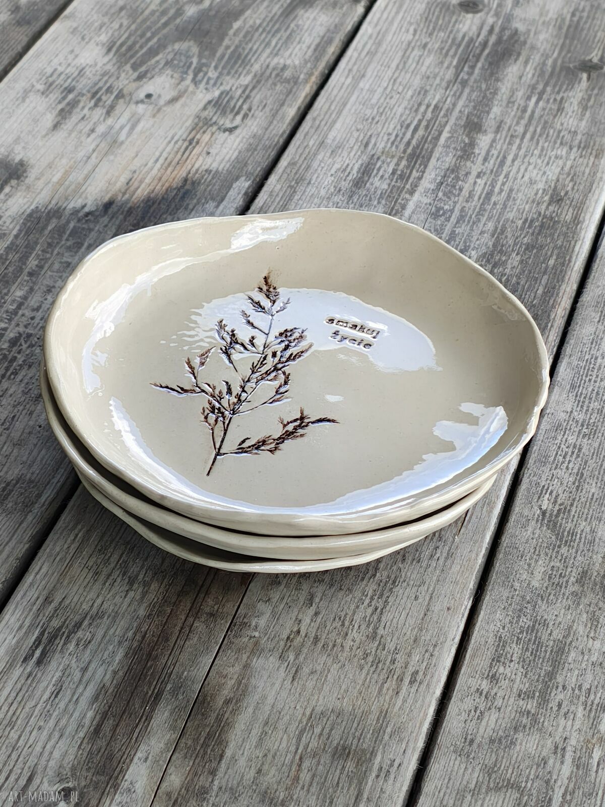 Talerzyk ceramiczny 23 cm „Smakuj życie” - ręcznie robiony z gliny
