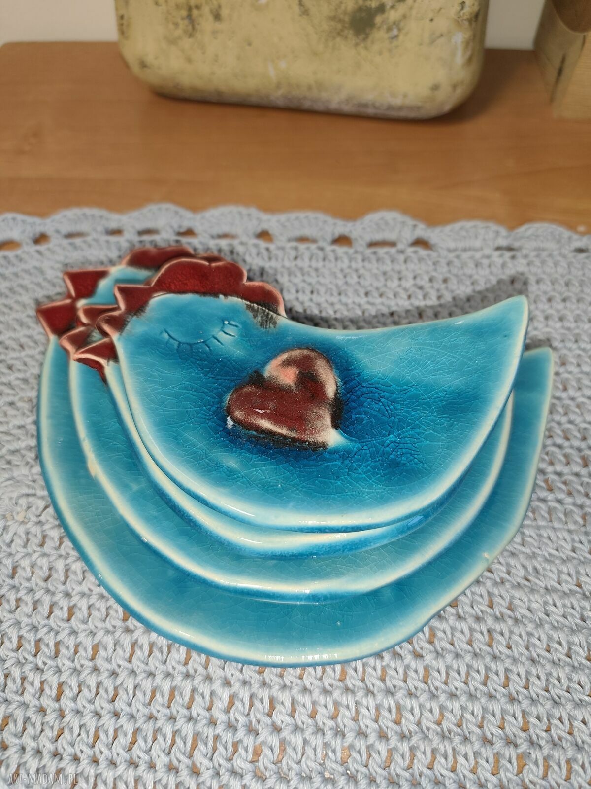 Uroczy wielkanocny talerzyk ceramiczny kura - prezent na świąteczny stół