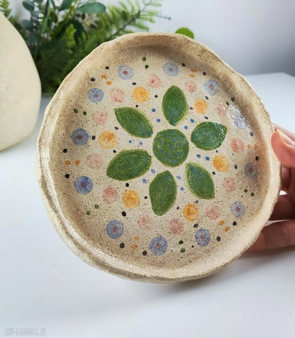 Kolorowy talerzyk ceramiczny 16 cm - ręcznie lepiona podstawka