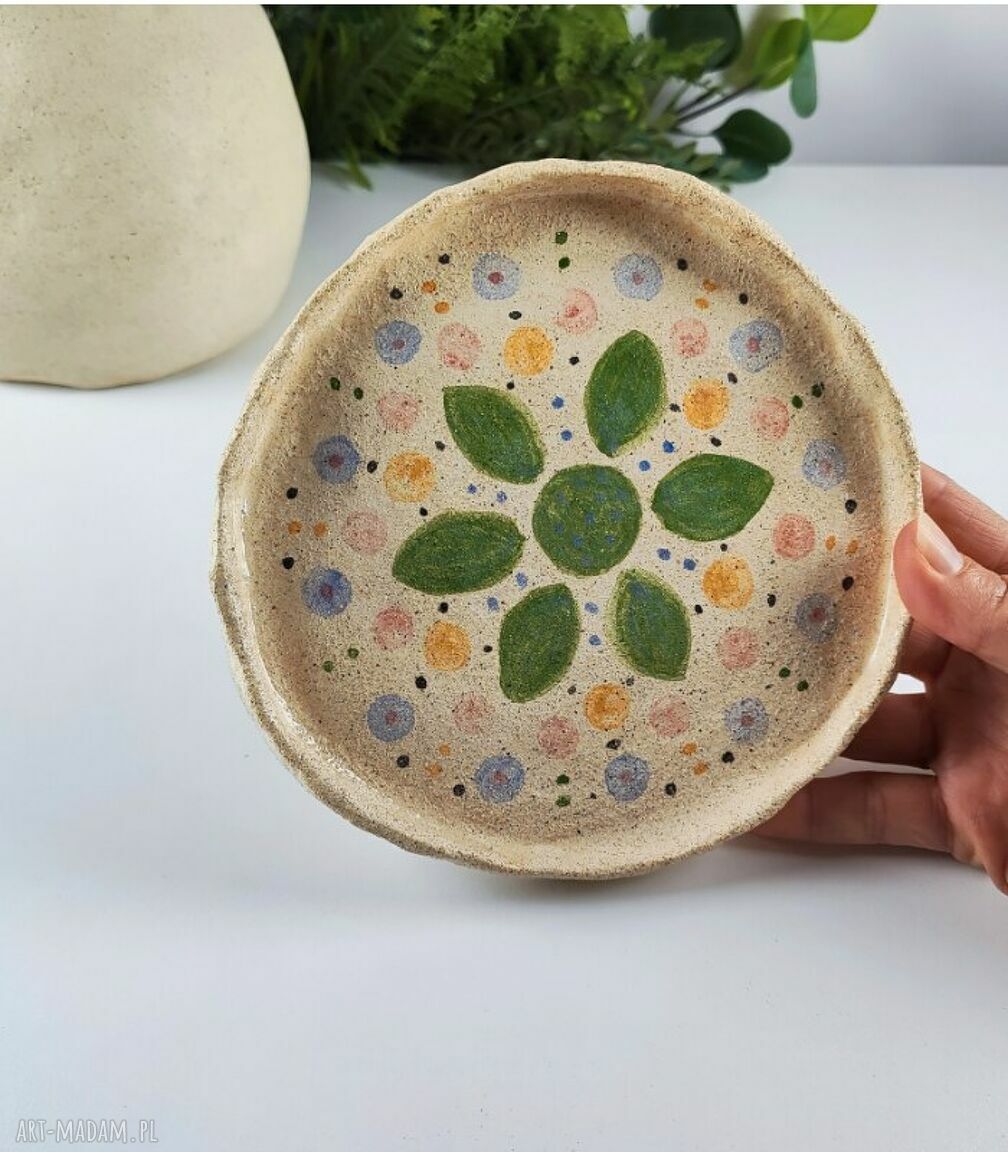 Kolorowy talerzyk ceramiczny 16 cm - ręcznie lepiona podstawka