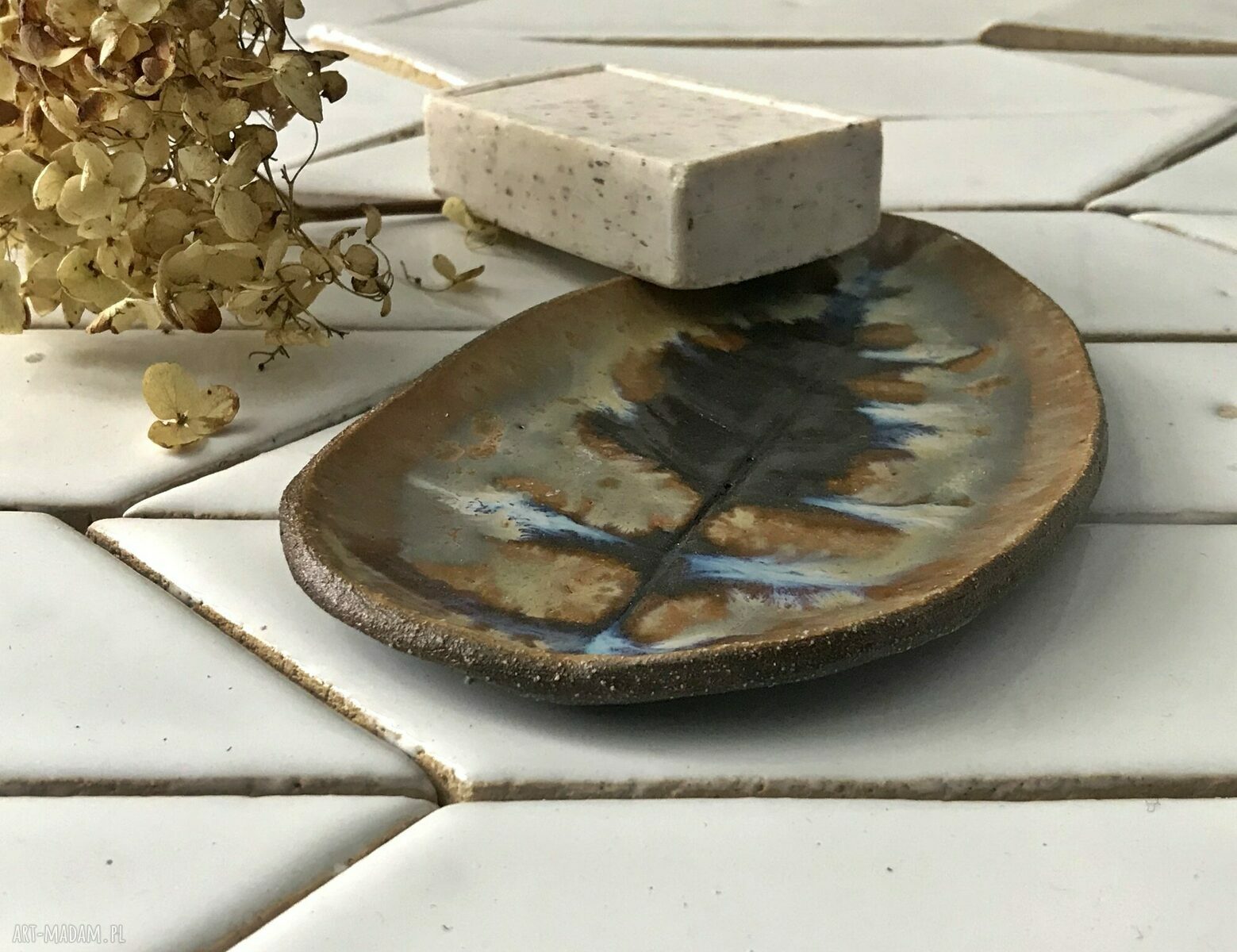 Mydelniczka i talerzyk ceramiczny 'Zjawa'