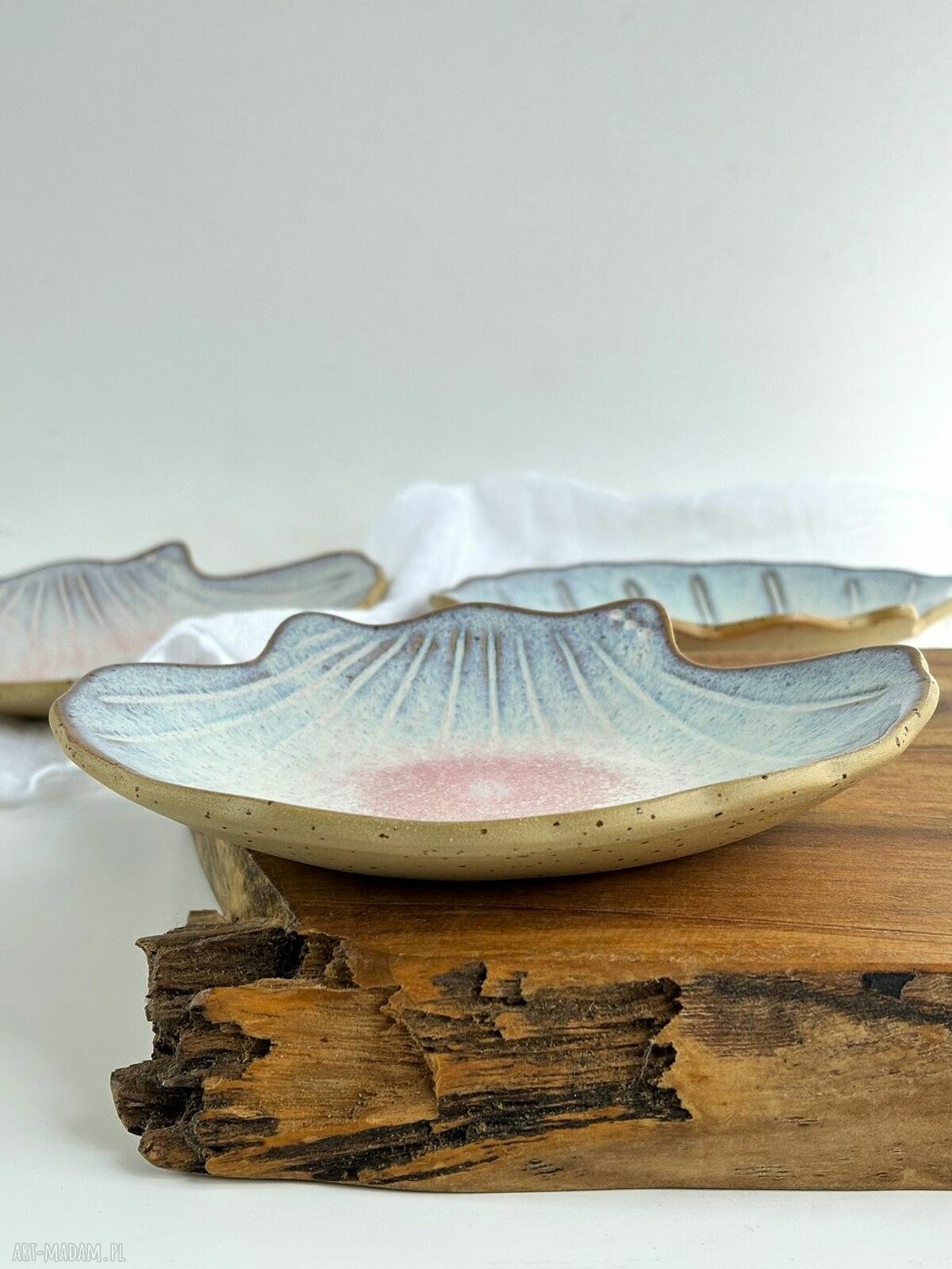 Ceramiczny talerzyk muszla na biżuterię i małe skarby