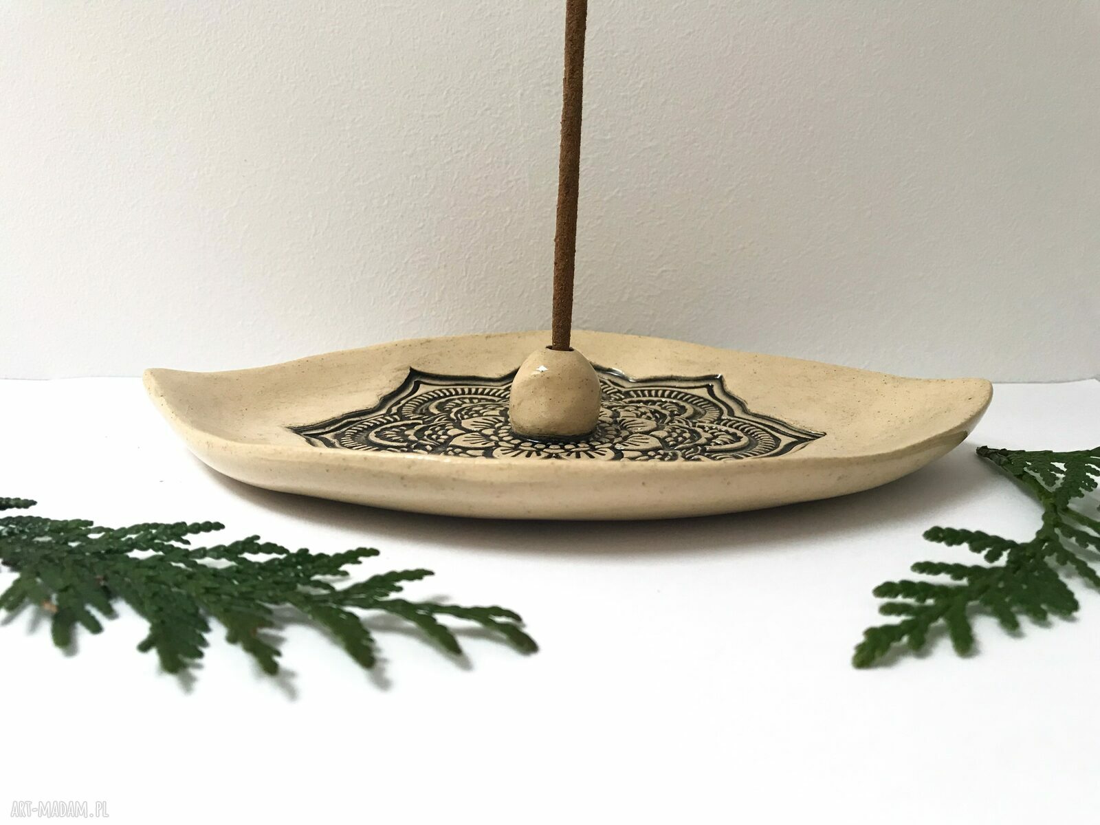 Talerzyk na kadzidełko z ceramiczną mandalą