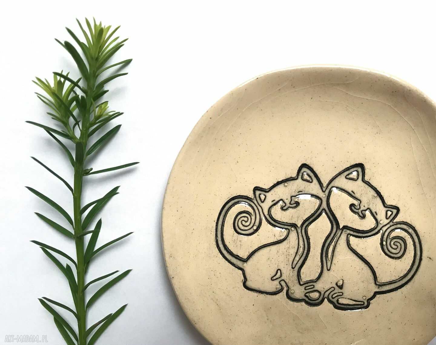 Ceramiczny talerzyk z kociakami do dekoracji domu