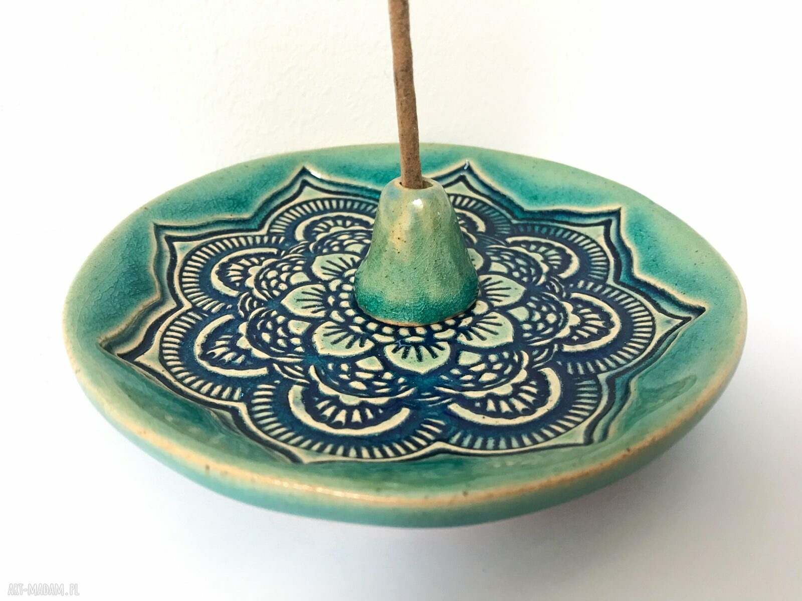 Ceramiczny talerzyk na kadzidełko ze stożkiem