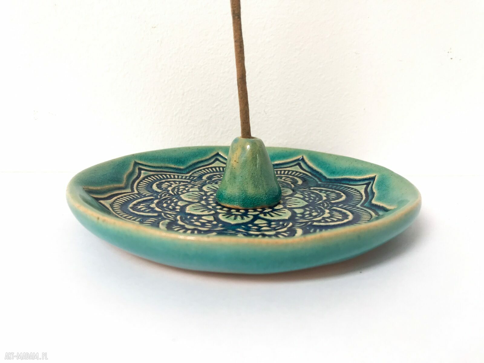 Ceramiczny talerzyk na kadzidełko ze stożkiem