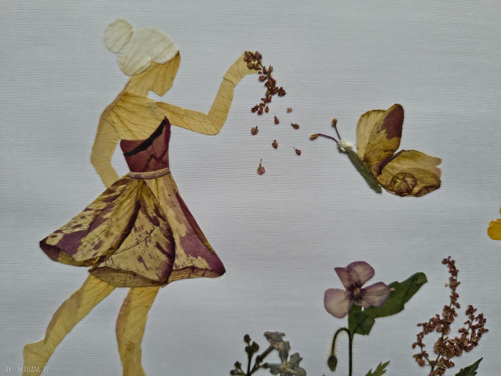 Tam, gdzie zaczyna się magia - obraz botaniczny z suszonych kwiatów 30x40 cm