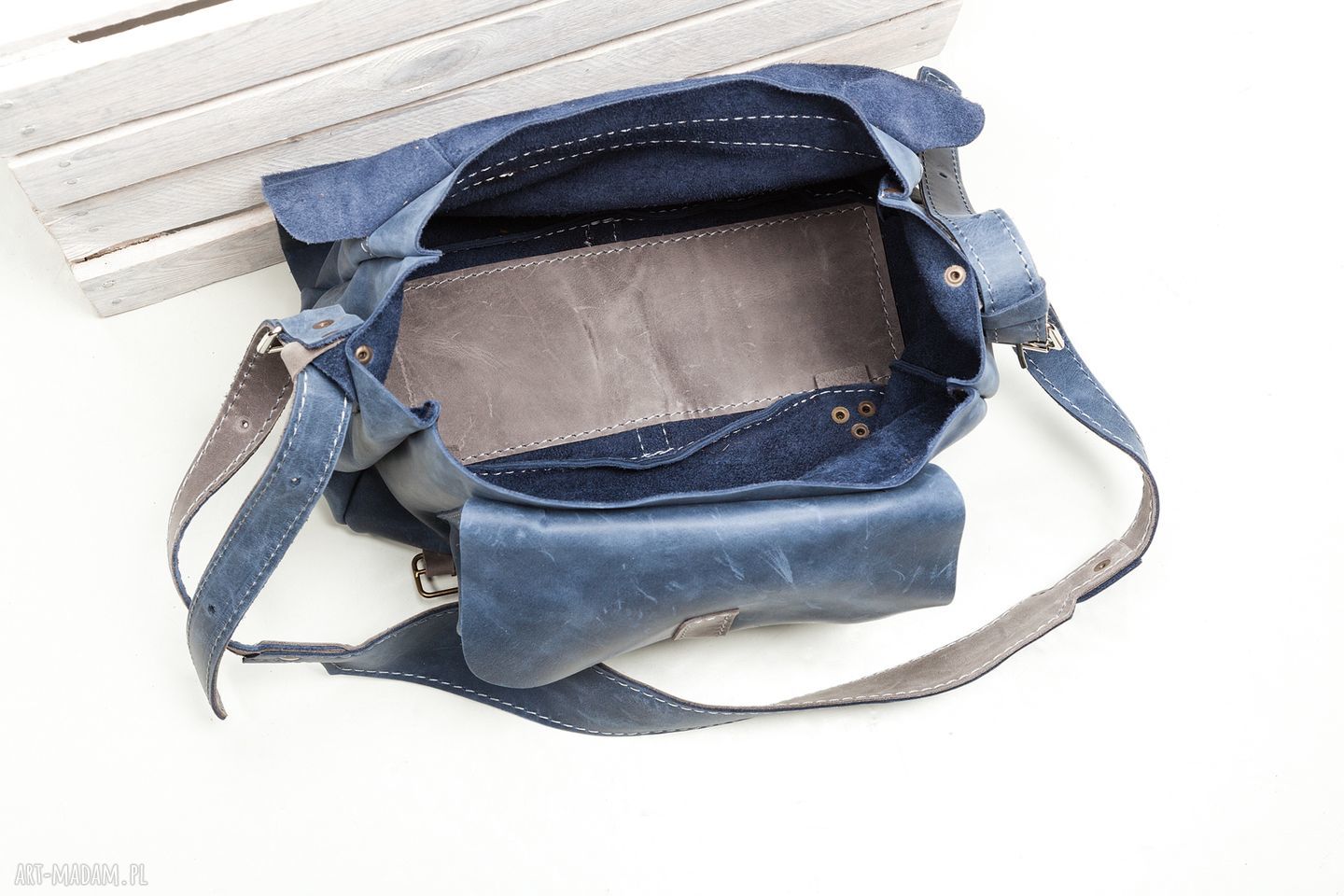 Skórzana listonoszka teczka na laptopa NavahoClothing - vintage, pojemna i wygodna