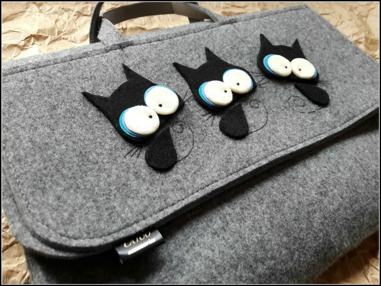 Teczka na laptop, dokumenty