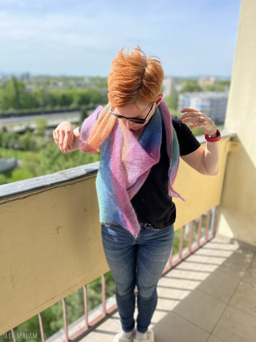 Tęczowa chusta z moheru z jedwabiem - ręcznie robiona na drutach