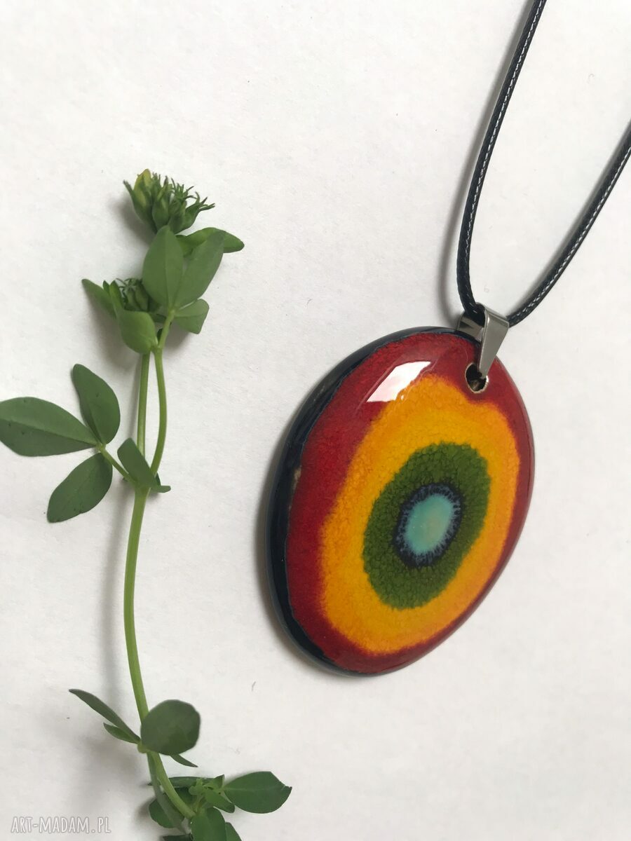 Tęczowy naszyjnik z gliny - wyjątkowa biżuteria handmade
