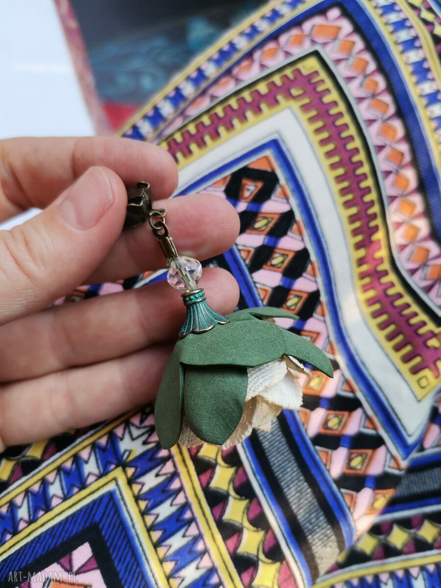Lekkie klipsy z kwiatami w stylu folk i boho - Frida (bez przekłuć)