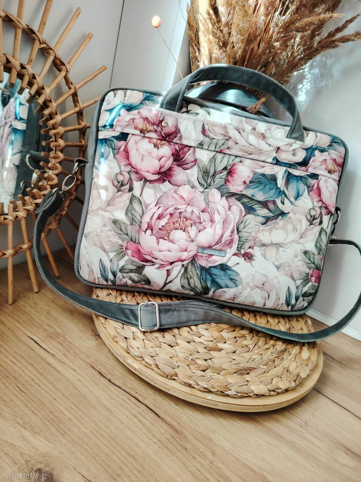 Torba na laptopa A4 - rączki, odpinany pasek i 3 praktyczne kieszenie