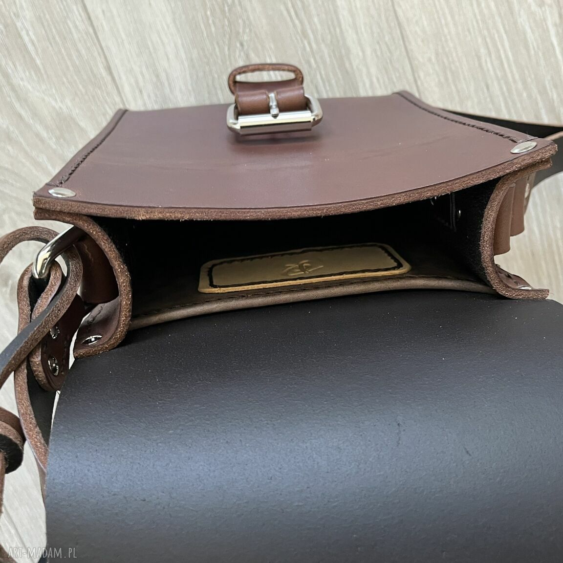 na ramię: Torba brązowa na ramię ze skóry ręcznie uszyta. Handmade